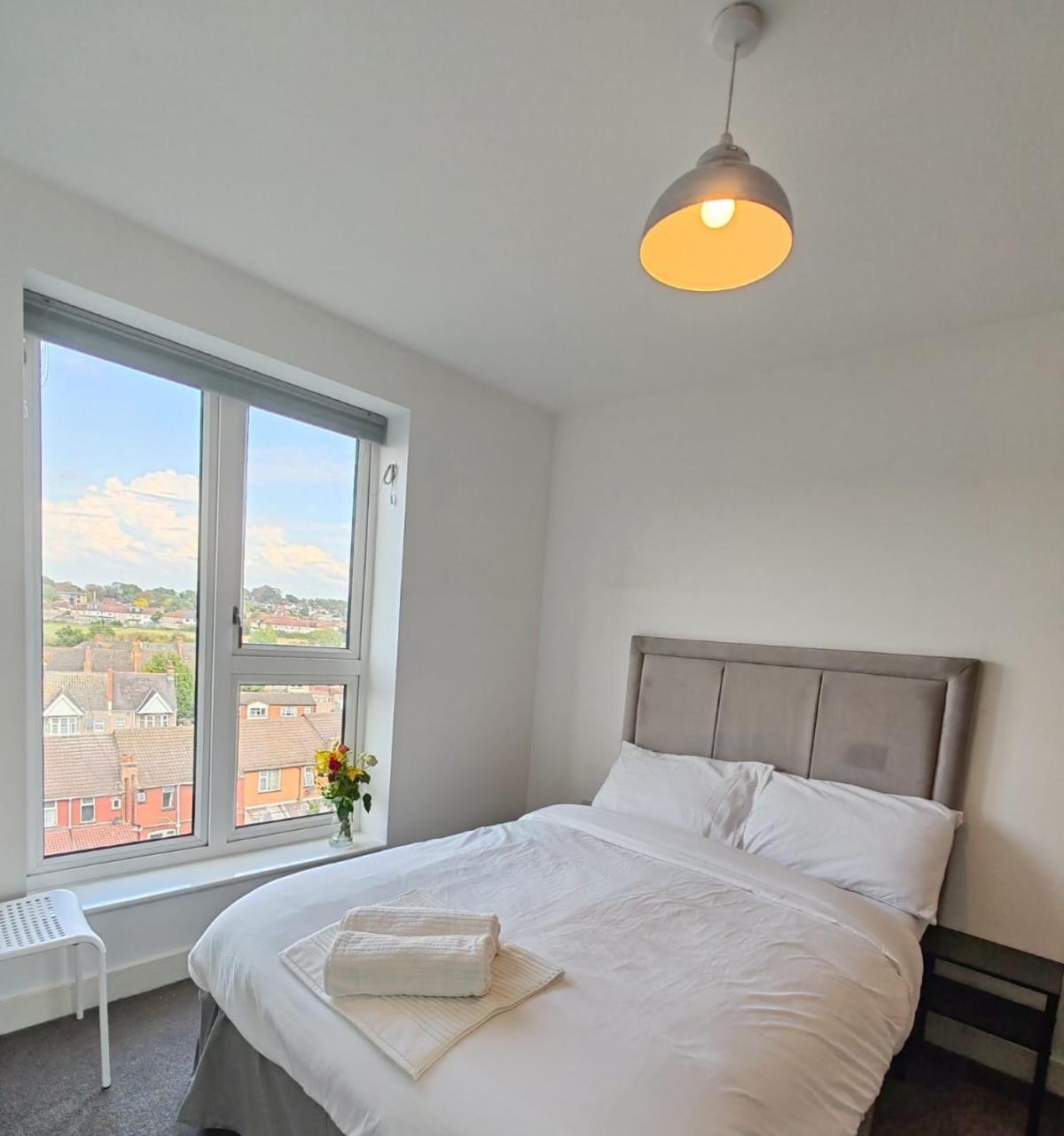 Sudbury Hill Stay Harrow on the Hill Екстериор снимка